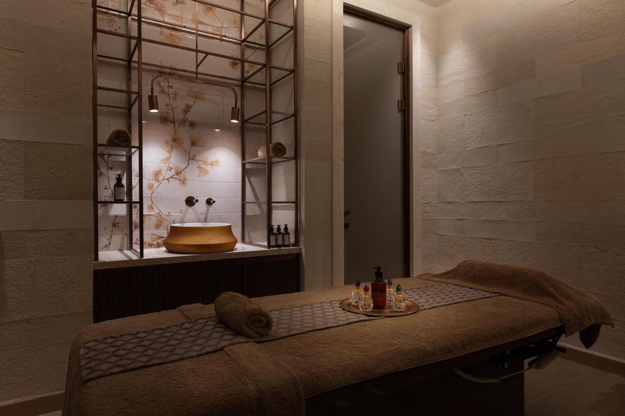 Burdock Istanbul, Autograph Collection *