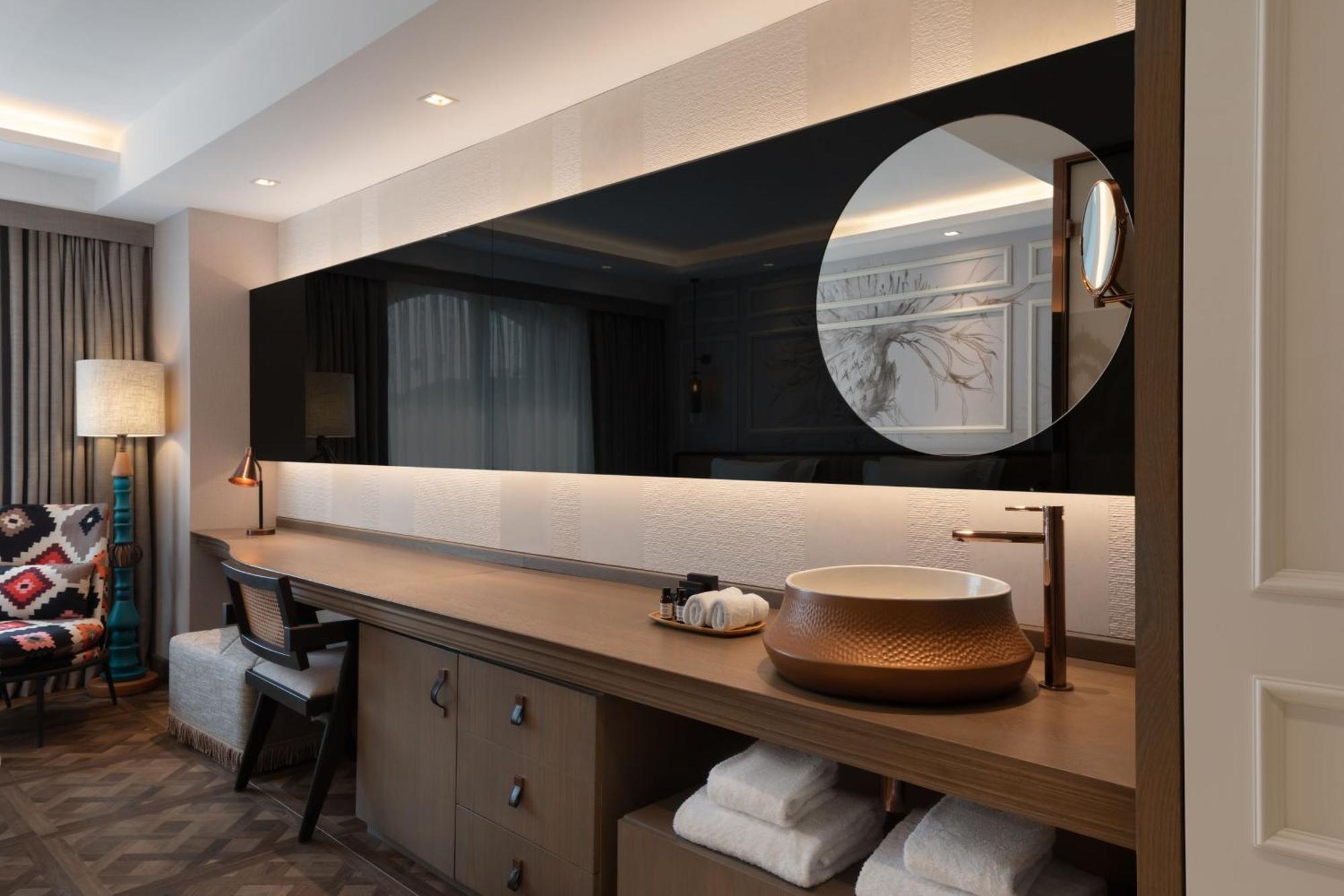 Отель Burdock Istanbul, Autograph Collection
